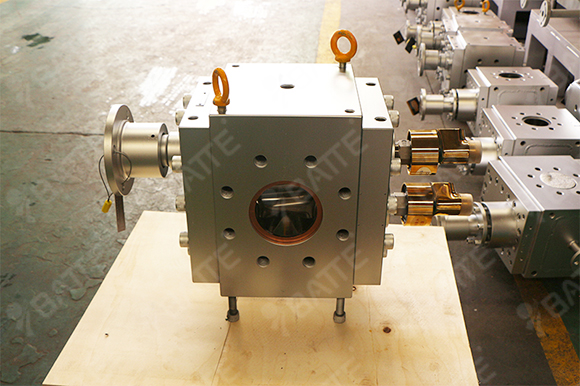 melt gear pump for rubber and elastomer