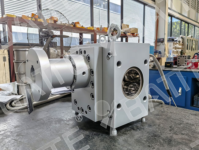 customizalbe melt pump