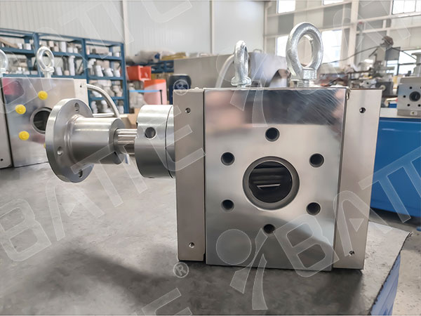 extruder melt pump