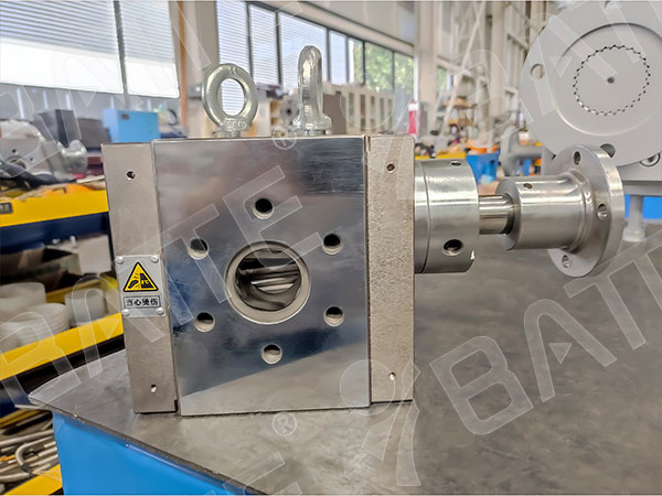 melt pump for extrusion